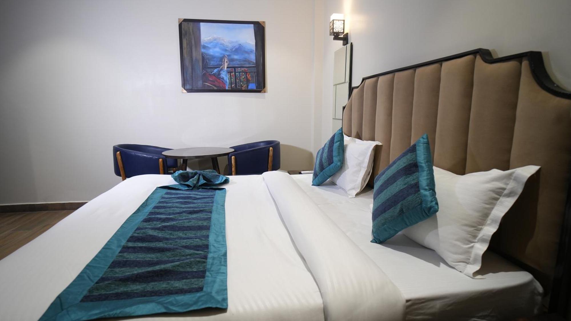Hotel Lords Valley Rishikesh Bagian luar foto
