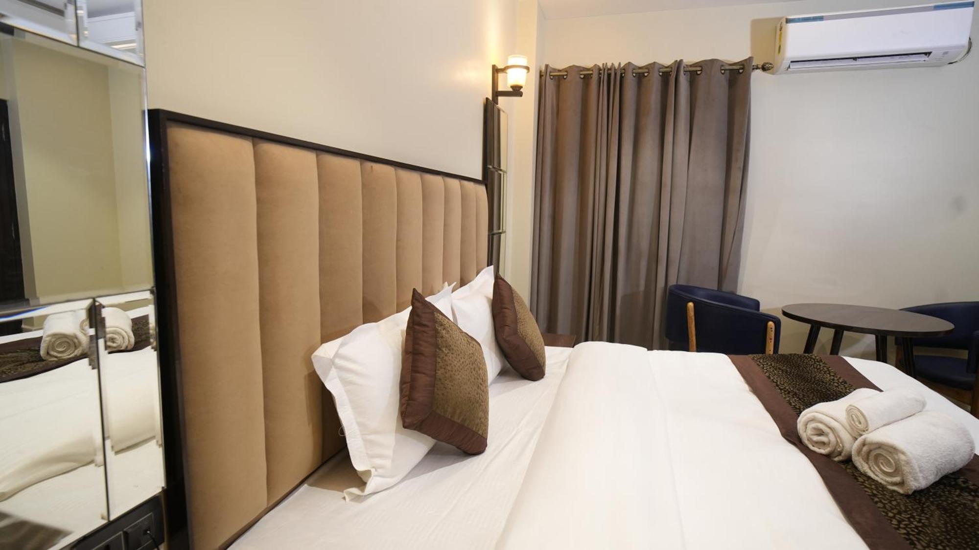 Hotel Lords Valley Rishikesh Bagian luar foto