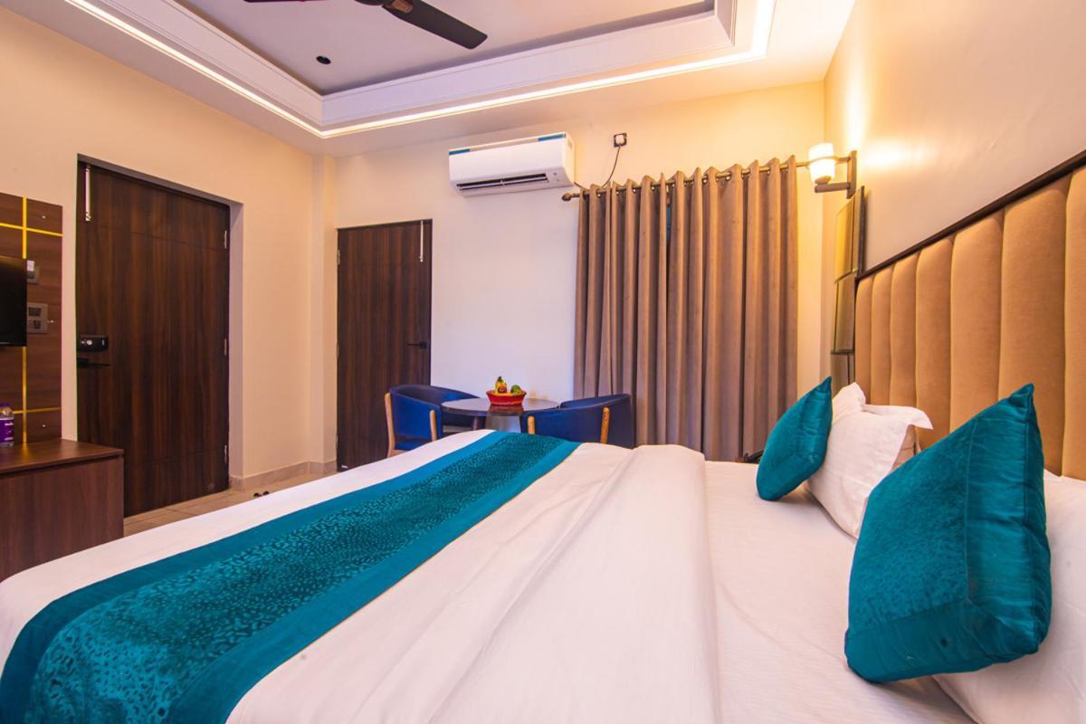 Hotel Lords Valley Rishikesh Bagian luar foto