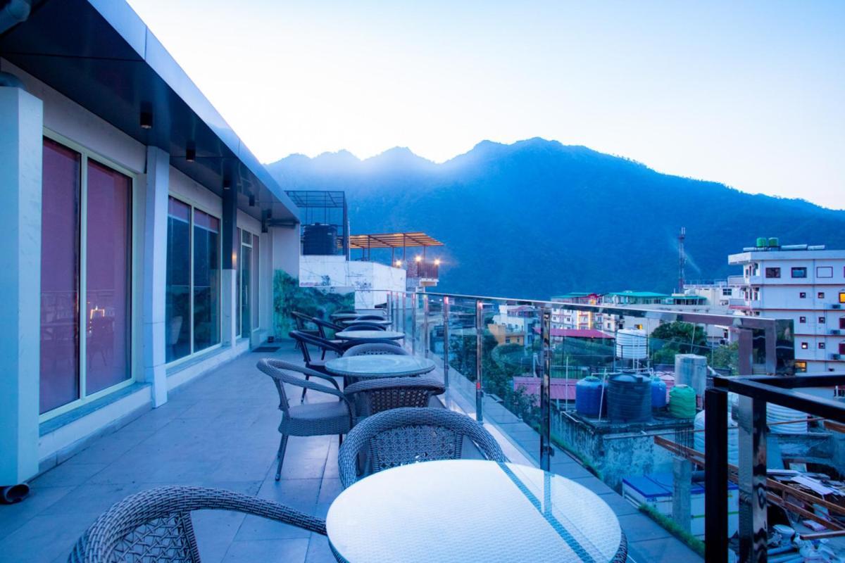 Hotel Lords Valley Rishikesh Bagian luar foto