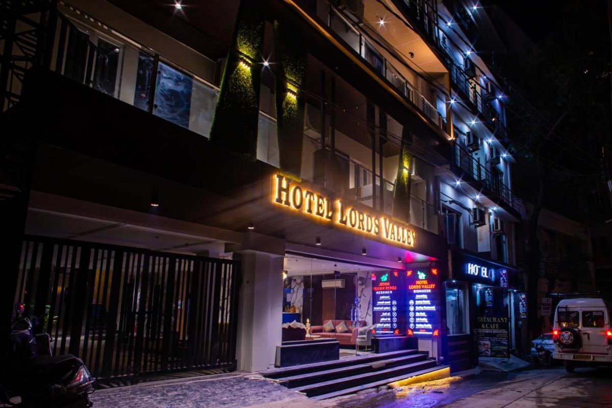 Hotel Lords Valley Rishikesh Bagian luar foto