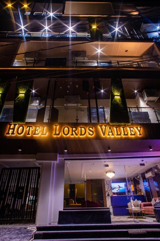 Hotel Lords Valley Rishikesh Bagian luar foto