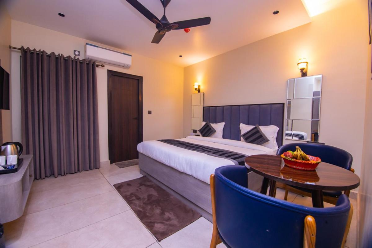 Hotel Lords Valley Rishikesh Bagian luar foto