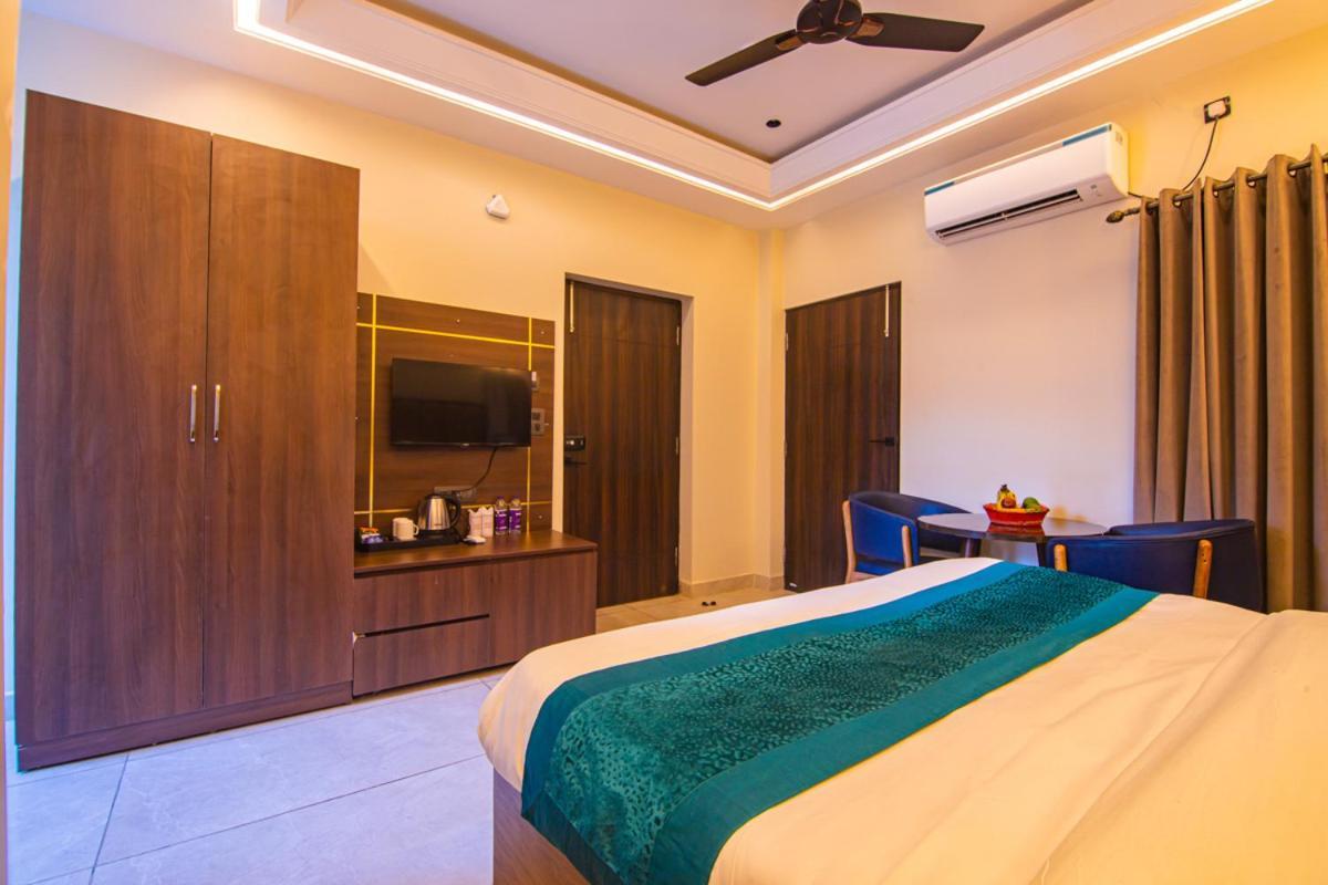 Hotel Lords Valley Rishikesh Bagian luar foto