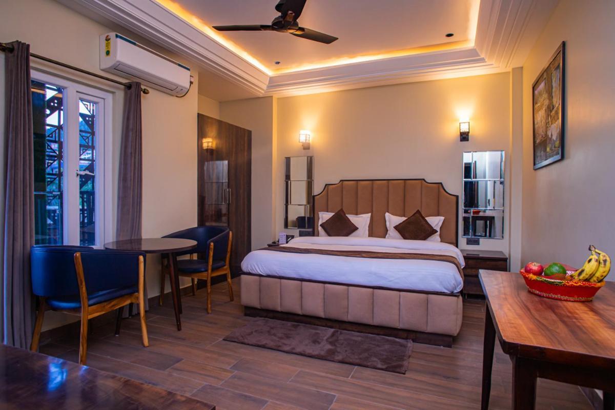 Hotel Lords Valley Rishikesh Bagian luar foto